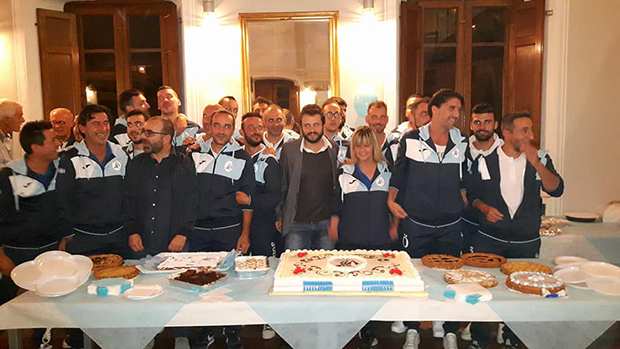 la squadra riunita con il sindaco 